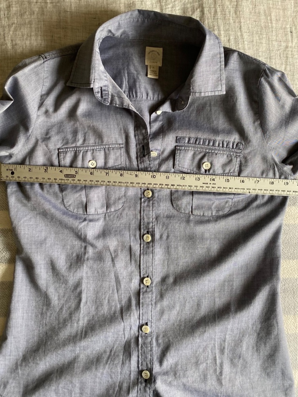 J. Crew The Perfect Shirt cotton long sleeve button-down in blue chambray Size 6 - Picture 9 of 11